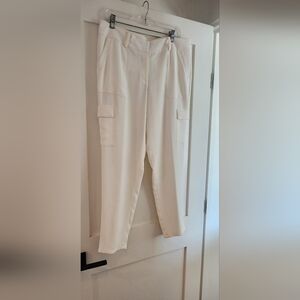 Ann Taylor Cream Crepe Cargo Pants, Size 10